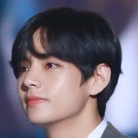 Kim Taehyung( bố Jen )