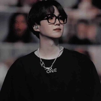 Min Yoongi ( Suga )