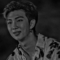 Kim Namjoon(ba taehyung)