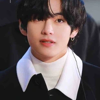 Kim Taehyung- Hắn