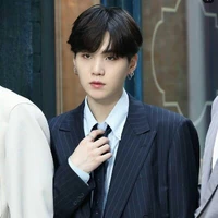 Min YoonGi(Anh)