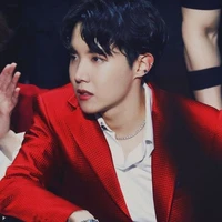 Jung Hoseok(vợ Yoongi)