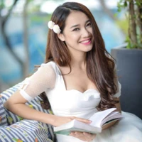 Nhã Phương(mẹ anh)