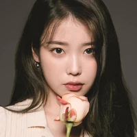 Ji-eun(chị gái Jisoo)