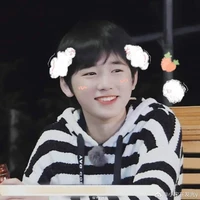Hin Hin (con tác giả )