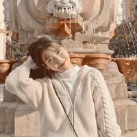 IU