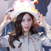 Kim  Jisoo