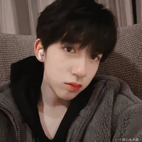 Hạ Tuấn Lâm_Cậu