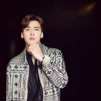 Lý Dịch Phong(baba các anh)