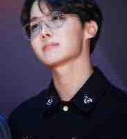  Jung HoSeok