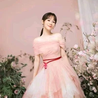Dương Tử(chị họ anh)