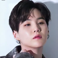 SUGA(Mami 3 nàng)