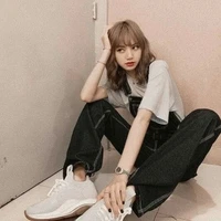 Lalisa Mannoban ( Cô )