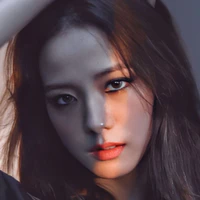 Jisoo (chị)