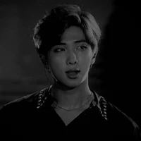 Namjoon(papa của hắn và y)