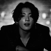 Jungkook(bạn thân của y)