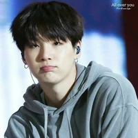 Min Yoongi( Ba của 3 nàngGhét cô)