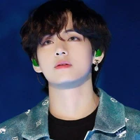 Kim Taehyung(Ko ghét cô)