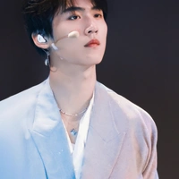 周宇