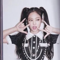 Jennie(chị của Tae)