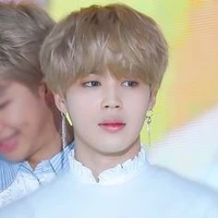Park Jimin ( cô )