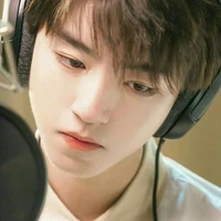 Vương Tuấn Khải(anh)