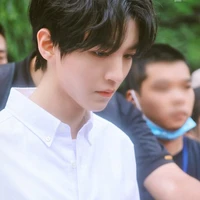Vương Tuấn Khải (KW)