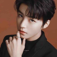 Vương Tuấn Khải(Thầy Vương)