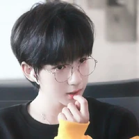 HẠ TUẤN  LÂM