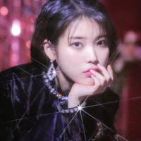 Iu(mẹ của Suga,mẹ nuôi Nancy,Ji-Hoon)