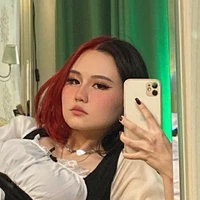 Tomi(bạn Alina)