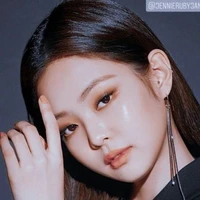 Kim Jennie (mẹ Jin)