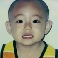 Kim Taehyung lúc nhỏ