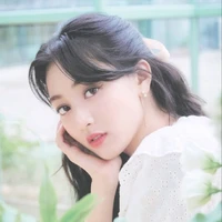 Min Jihyo (chị Yoongi)