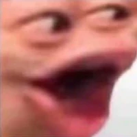 tác giả đang nắm đầu con chó