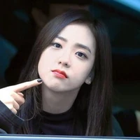 Kim Jisoo(cô)
