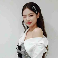 Jennie(Chén)