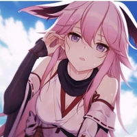 Yae Sakura (mama Yui)