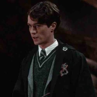 Tom riddle 