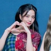 KIM JISOO