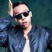 Nguyễn Hoàng-Hoàng-Hoàng Touliver