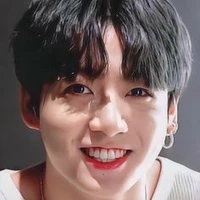 Jeon Jungkook ( Kook )