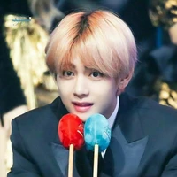 Kim TaeHyung (V)