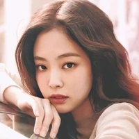 Kim Jennie( mẹ của Kim gia)