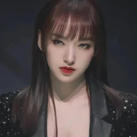 Trình Tiêu ( chị họ NB )