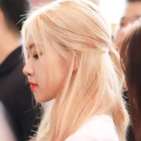 @roses_are_rosie