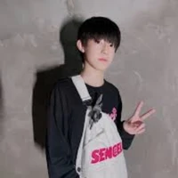 Trương Trạch Vũ(hắn)