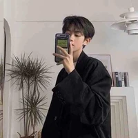 Tống Giai Sư Tử/_Leo.boss_/