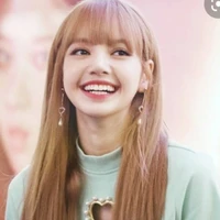 Kim Lisa- chị của hắn