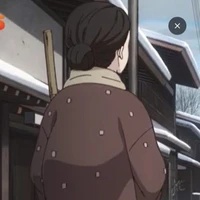 Ông cầm cái chén vỡ..